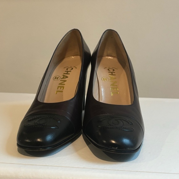 Chanel Vintage Two Tone CC Logo Square Toe Heel Brown Black Leather Shoe - 36.5 - Picture 3 of 6